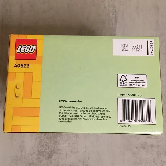 Lego Easter Rabbits Display Set (#40523) - Picture 6 of 8